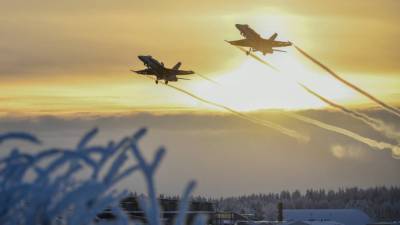 «Защищаем свою территориальную целостность»: финские ВВС показали полёты в Арктике