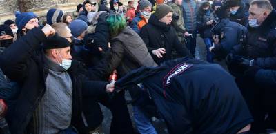 В России идут задержания участников субботних беспорядков