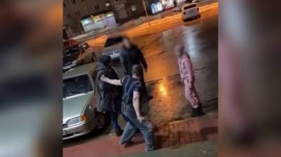 В Воронежской области заступившийся за жену мужчина избил обидчика плоскогубцами