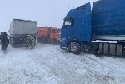 Снег, дожди и ветер оставили без света 117 населенных пунктов Украины