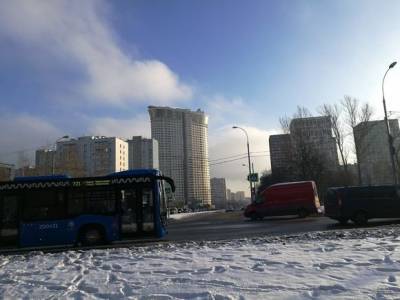 Автобус с пассажирами загорелся на юго-западе Москвы