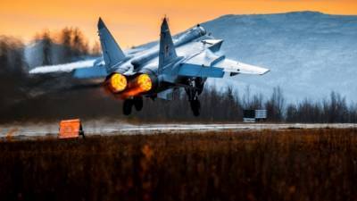 Истребители МиГ-31 обеспечат защиту Северного морского пути