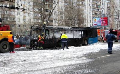 В Москве сгорел автобус производства КАМАЗа