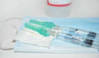 Врач Тяжельников рассказал о процедуре осмотра пациента перед вакцинацией от коронавируса
