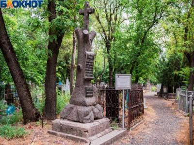 От эротических фотосессий до арт-объекта: из старинного таганрогского кладбища хотят сделать музей - bloknot.ru - Таганрог