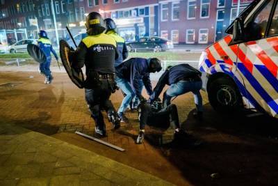 Во время беспорядков в Амстердаме прогремел взрыв