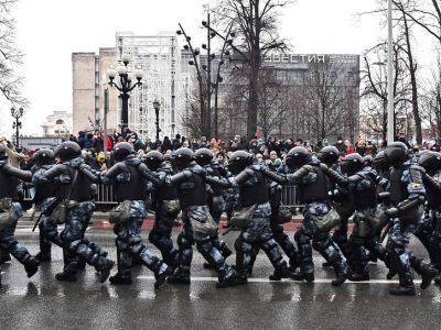 Правоохранители опрашивают школьников, участвовавших в акциях в поддержку Навального