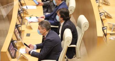 Парламент Грузии принял в первом чтении поправки о вакцинации от коронавируса