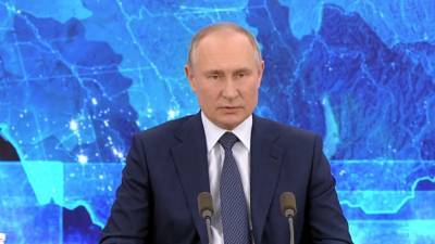 Путин указал на масштабные трансформации в экономике и политике из-за пандемии