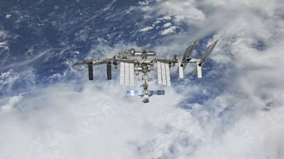 Астронавты NASA вышли с борта МКС в космос для монтажных работ