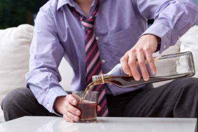 Исследование: немцы стали чаще пить, чтобы справиться со стрессом