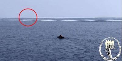 На Кременчугском водохранилище рыбака унесло на отколовшейся льдине — видео