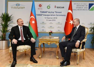 Евгений Сатановский объяснил, что мешает Турции превратить Азербайджан в свой протекторат