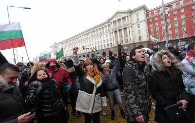 В Болгарии работники кафе и ресторанов протестуют против локдауна из-за коронавируса