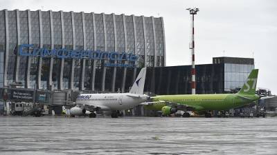 Киев обратился в Интерпол для розыска летавших в Крым самолетов