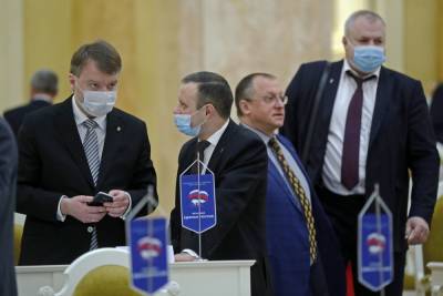 Корреспондентам «5 канала» закрыли вход в парламент Петербурга из-за температуры тел