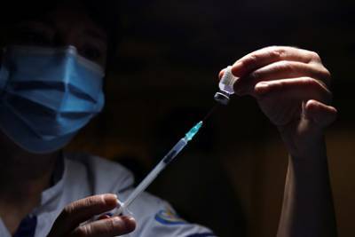 В Литве пациентке случайно вкололи пять доз вакцины от коронавируса