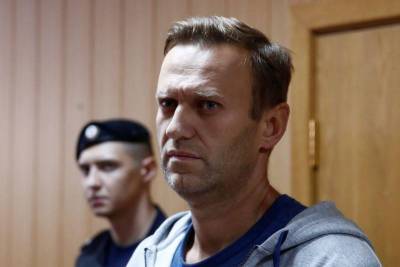Люди в масках пришли с обыском в квартиру Навального -- соратник политика