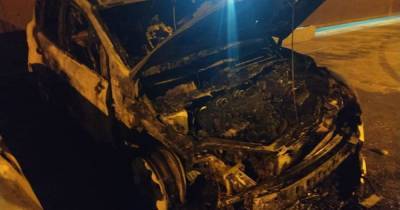 Сгорело дотла: в Хмельницкой области сожгли авто депутата горсовета