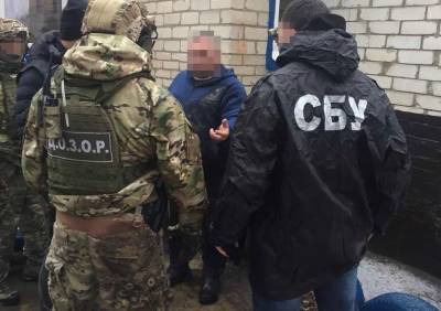 Трое харьковчан наладили канал переправки бандитов в Украину