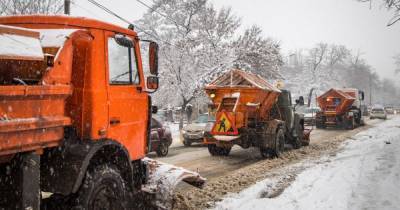 Метель, снежные заносы и гололедица: спасатели предупредили украинцев об ухудшении погоды