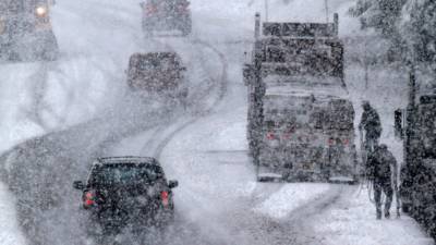 Непогода не отпускает Украину: водителей предупреждают о 2 сложных днях