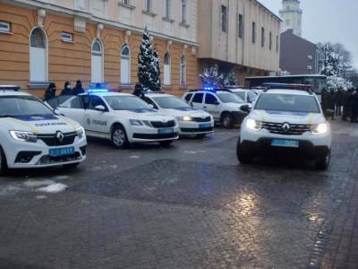Полиция будет расследовать угрозы посольству Венгрии в Закарпатской области
