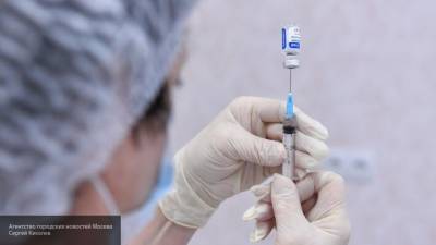 Петербуржцам стала доступна удаленная запись на вакцинацию