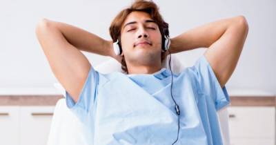 Ученые выяснили, что музыка уменьшает беспокойство и боль пациентов после операцию на сердце