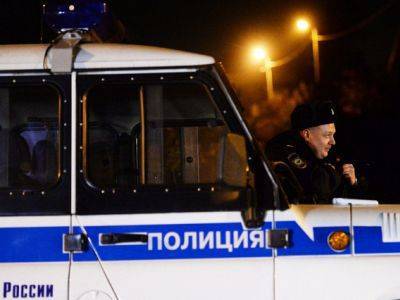Полицейские увезли Олега Навального после обыска