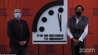 Стрелки часов Судного дня оставили за 100 секунд до "ядерной полуночи"