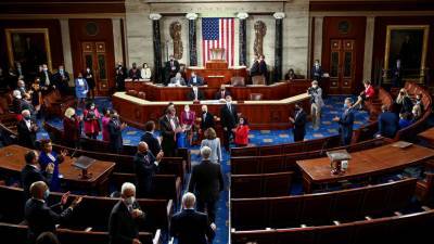 «Консолидировать республиканцев»: сможет ли сенат США объявить импичмент Трампу
