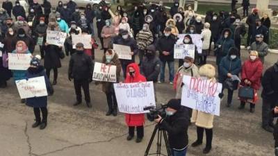 Молдаване вышли на митинги в защиту русского языка
