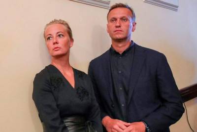 У Навального и его жены Юлии прошли обыски, скорее всего грядут очередные уголовные дела