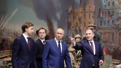 Путин посетил Музей Победы и дал старт онлайн-проекту о блокадном Ленинграде — репортаж
