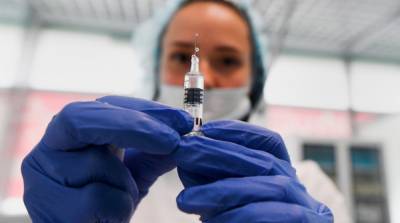 Все турецкие медработники получили первую прививку от COVID – СМИ