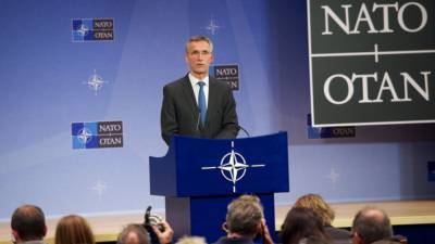 Столтенберг призвал членов НАТО не ослаблять боеготовность из-за РФ и КНР