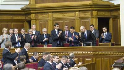 Киев может ограничить права украинцам с российским гражданством