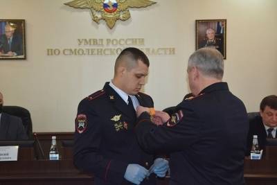 Смолянин Александр Корсаков, спасший ребенка, награжден медалью