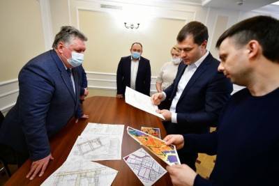 Мэр Ярославля пообещал не расширять дороги за счет частных домовладений