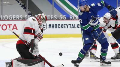 "Ванкувер" нанес "Оттаве" шестое поражение кряду в НХЛ
