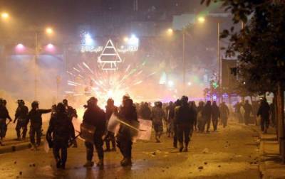 В Ливане протестующие против карантина использовали гранаты против силовиков (ВИДЕО) и мира