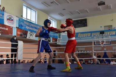 Сахалинские боксеры определили сильнейших на турнире в Долинске