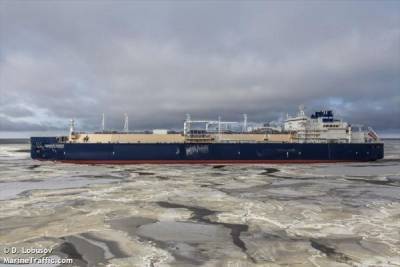 Российский газовоз пробьется сквозь льды Севморпути и в феврале