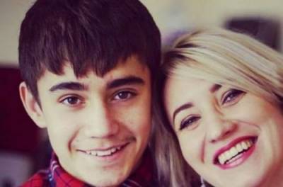 Мать избитого в Париже украинского подростка подозревают торговли людьми