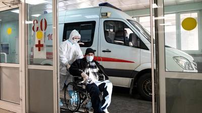 Власти Москвы заявили об устойчивом снижении заболеваемости COVID-19