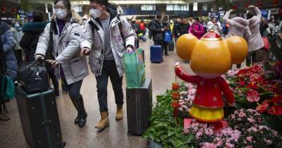 Власти Китая будет платить гражданам по 155 долларов за новогодние каникулы дома