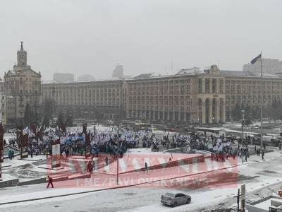 В Киеве на Майдан вышли десятки ФОПовцев: Фото