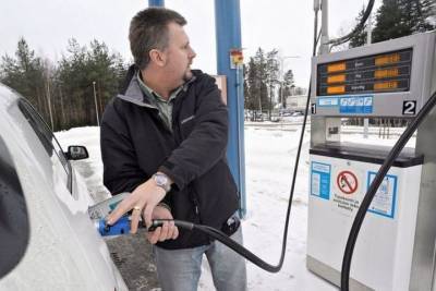 Водителям придется «затянуть пояса»: в Иванове выросли цены на бензин