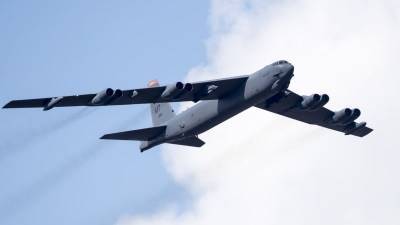 Американский бомбардировщик В-52 пролетел над Персидским заливом